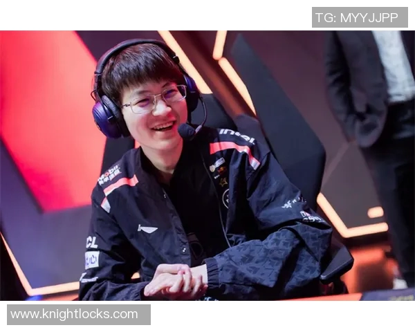 英雄联盟战术解析：深入剖析TES战队的进攻策略与团队配合