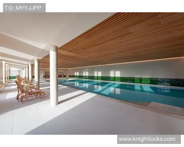 现代泳池装修设计方案打造优雅舒适的休闲空间提升家庭生活品质